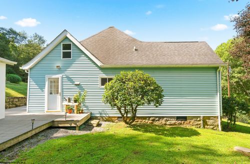 971 Jim Kennedy Rd, Fairmont, WV, 26554-3171 | Card Image