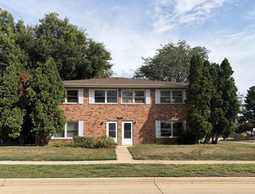 4-2421 Crescent Dr, Cedar Falls, IA, 50613-7220 | Card Image