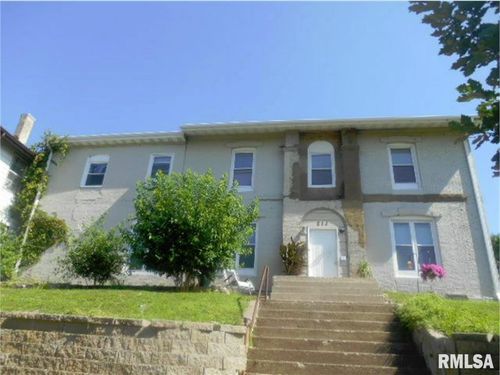 212 E 6th St, Davenport, IA, 52803-5517 | Card Image