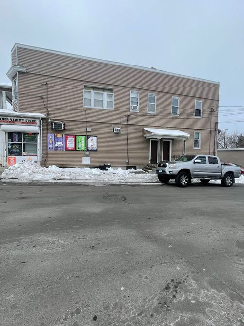 1st-343 Wayne St, Bridgeport, CT, 06606-4649 | Card Image