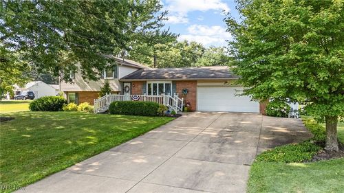 5681 Rosedale St, Louisville, OH, 44641-9383 | Card Image