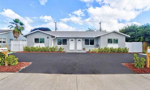 2570-2550 N Dixie Hwy, Boca Raton, FL, 33431-7501 | Card Image