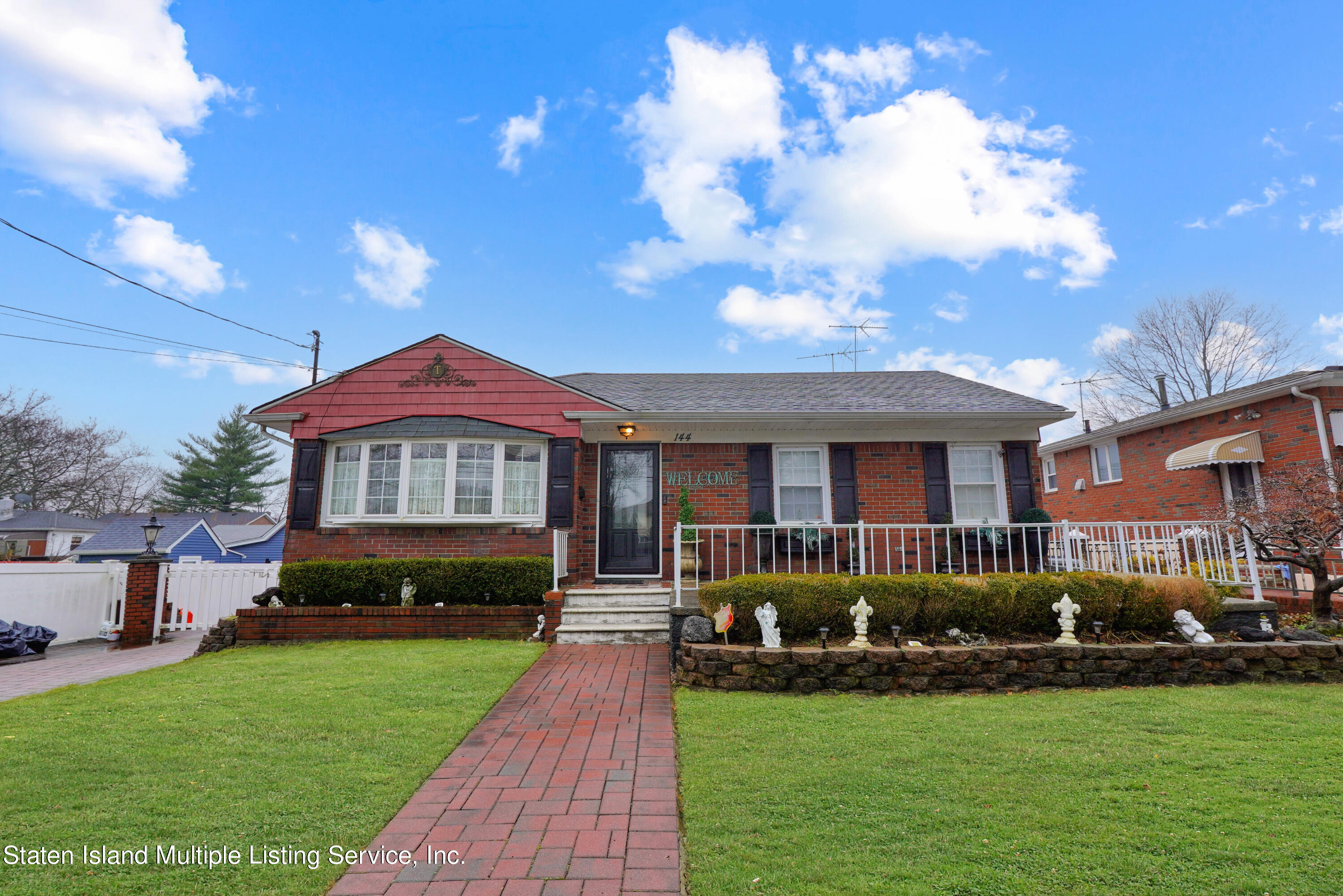 Bionia Ave, Staten Island, NY 10305