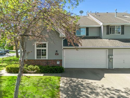 2611 Concord Way, Mendota Heights, MN, 55120-1720 | Card Image