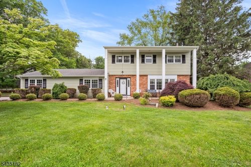 2 Ellam Dr, Randolph, NJ, 07869-2613 | Card Image