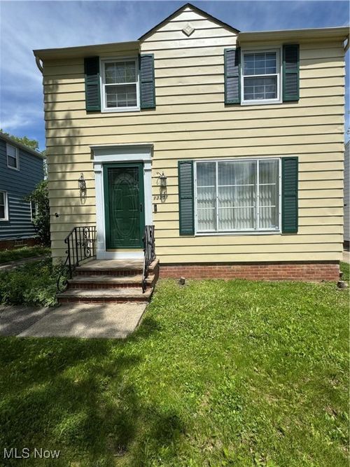 13307 Thraves Ave, Garfield Heights, OH, 44125-4441 | Card Image