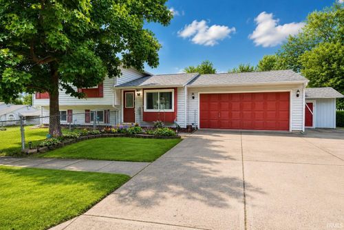 3801 W Woodmere Ct, Bloomington, IN, 47403-4127 | Card Image