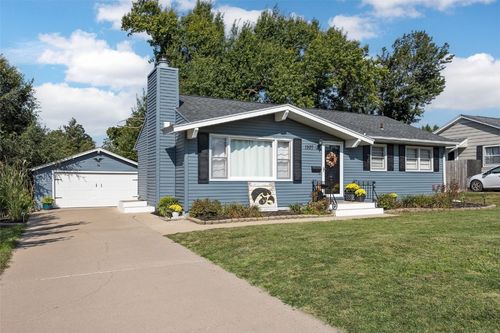 1507 26th St Se, Cedar Rapids, IA, 52403-3447 | Card Image