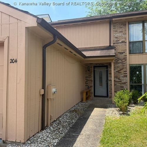 204 Willowcrest Drive, Charleston, WV, 25311 | Card Image