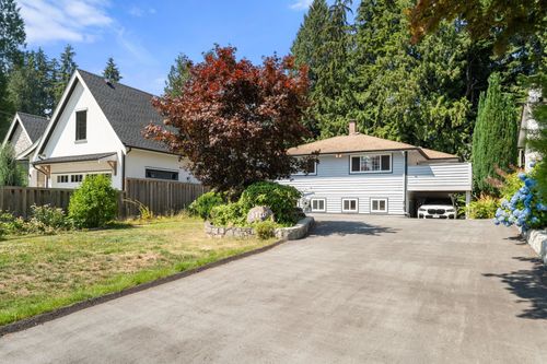 1118 Wendel Pl, North Vancouver, BC, V7K2W1 | Card Image