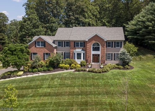 1 Applewood Ln, Randolph, NJ, 07869-3339 | Card Image