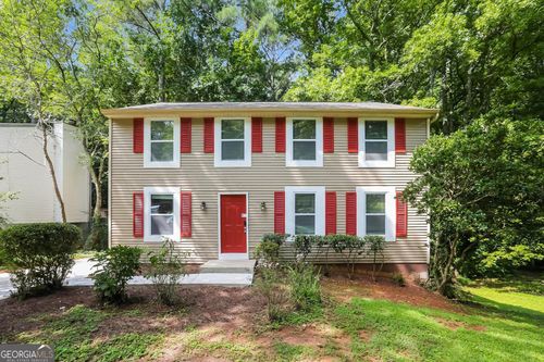 694 Stoneside Dr, Stone Mountain, GA, 30083-6003 | Card Image