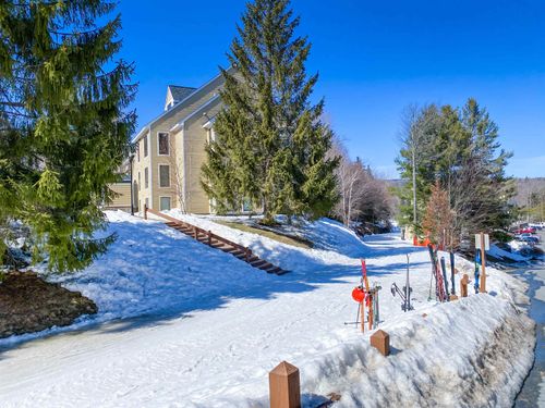 i13-8C Trailside Village Way, West Dover, VT, 05356 | Card Image