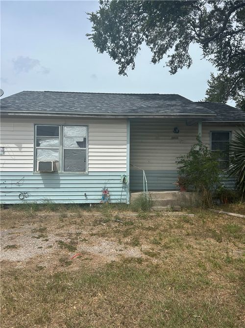 5102 Williams Dr, Corpus Christi, TX, 78411-4752 | Card Image