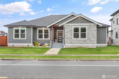 1725 Aaron Dr, Lynden, WA, 98264-3925 | Card Image