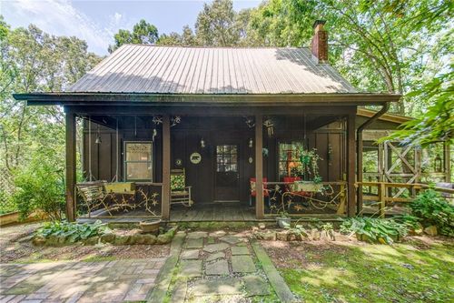 230 Skyview Dr, Clarkesville, GA, 30523-3668 | Card Image