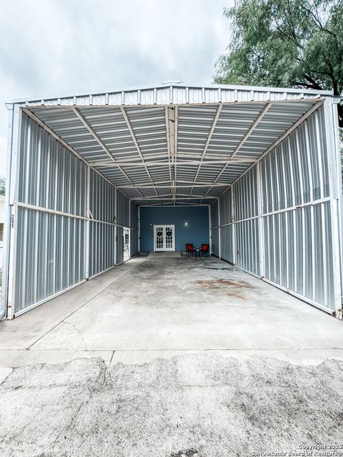 205 Plaza Navarra Rd, Brackettville, TX, 78832 | Card Image