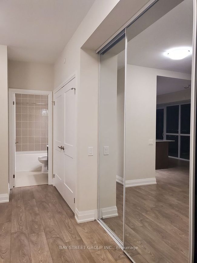 1006 - 15 Lynch St, Condo with 2 bedrooms, 2 bathrooms and null parking in Brampton ON | Image 10