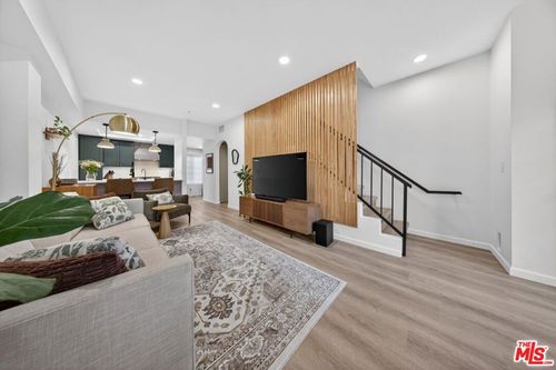 118-147 W Acacia Ave, Glendale, CA, 91204-2308 | Card Image