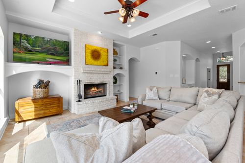 833 Pinnacle Parkway, New Braunfels, TX, 78132 | Card Image
