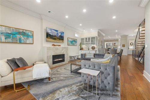 839 N Gregg Ave, Fayetteville, AR, 72701-1929 | Card Image