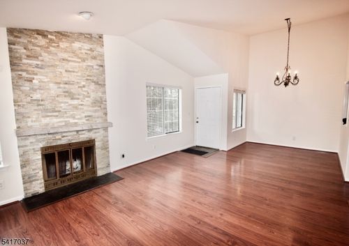 32 Spruce Ct, Bedminster, NJ, 07921-1630 | Card Image