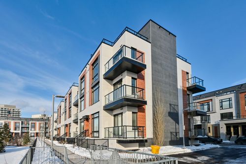 223-8 Steckley House Lane, Richmond Hill, ON, L4S0N1 | Card Image