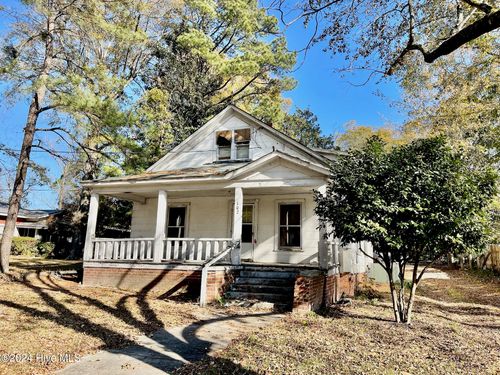 102 E Main St, Ellerbe, NC, 28338-9404 | Card Image