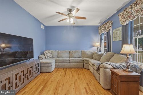2643 Middle Rd, WINCHESTER, VA, 22601-6400 | Card Image