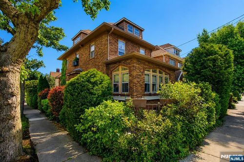 540 Highridge Ave, Cliffside Park, NJ, 07010-1719 | Card Image
