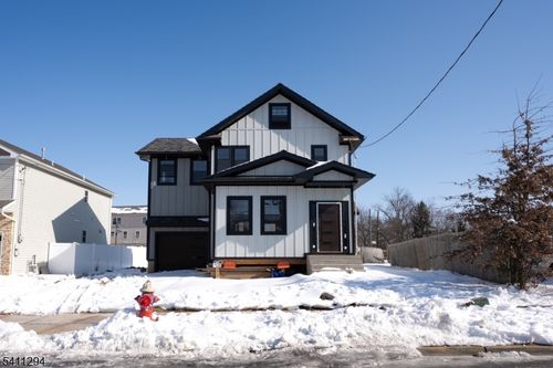 1123 Thompson Ave, Roselle, NJ, 07203-2810 | Card Image