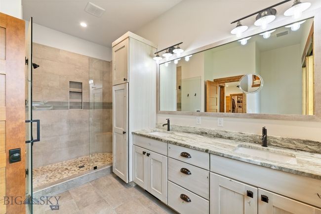 primary en suite bath | Image 31