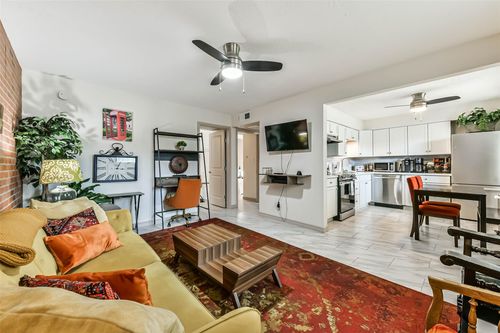 3-2002 27th St, Galveston, TX, 77550-7875 | Card Image