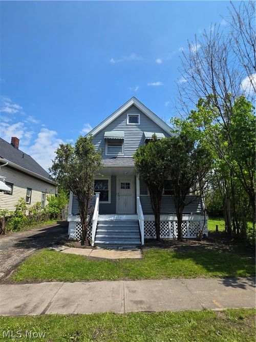 3557 E 114th St, Cleveland, OH, 44105-1831 | Card Image