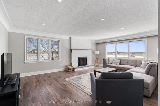 322 Foss Rd, House other with 3 bedrooms, 1 bathrooms and 4 parking in Fenwick ON | Image 15