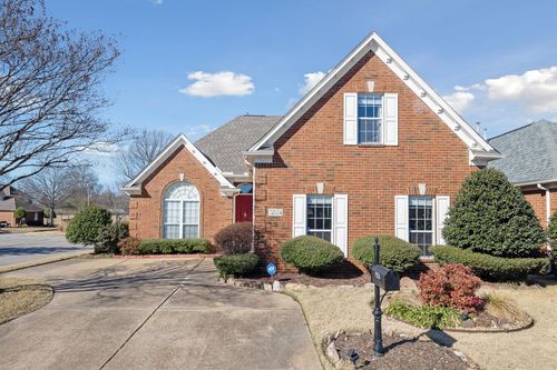 5524 Fountain Bay Dr, Memphis, TN, 38120-1851 | Card Image