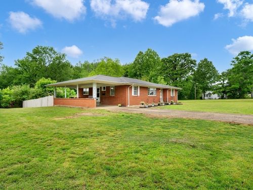 189 Washington Ave, Camden, TN, 38320-1129 | Card Image