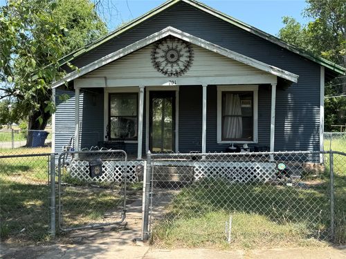 701 E 7th St, Pawhuska, OK, 74056-3103 | Card Image