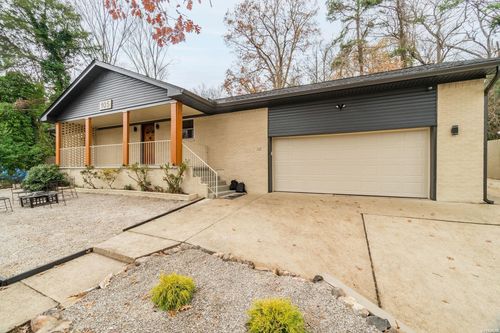 105 Carney St, Hot Springs, AR, 71901-2621 | Card Image