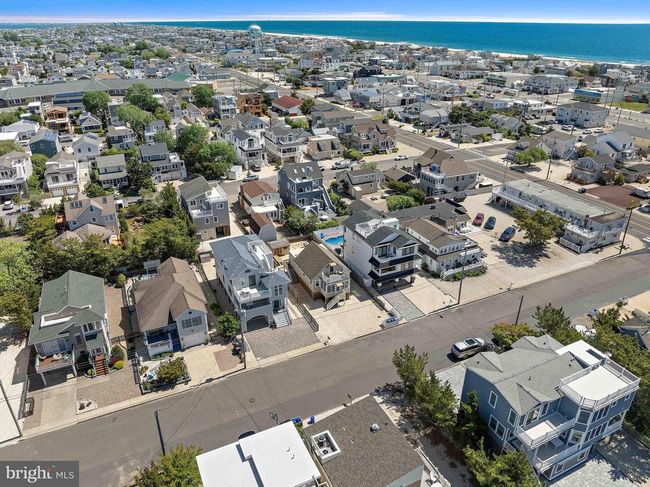 215 W 23 Rd St, House other with 3 bedrooms, 1 bathrooms and null parking in SHIP BOTTOM NJ | Image 48