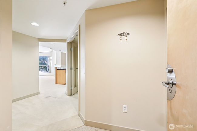 APT-205 - 2929 1 St Ave, Condo with 1 bedrooms, 1 bathrooms and 1 parking in Seattle WA | Image 8