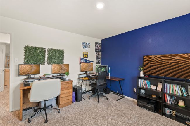 Bedroom used as an office. | Image 22