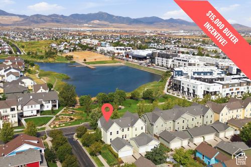 10537 Oquirrh Lake Rd, South Jordan, UT, 84009-5710 | Card Image