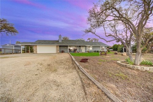 5757 Loma Verde Dr, Paso Robles, CA, 93446-8493 | Card Image