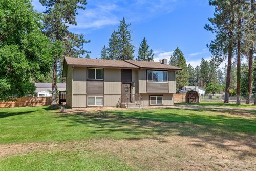 11472 W Tamarac Ln, Nine Mile Falls, WA, 99026-9432 | Card Image