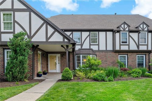 221 Allenberry Cir, Mt. Lebanon, PA, 15234 | Card Image