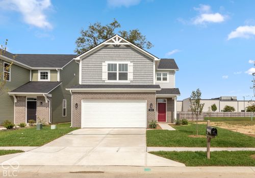 1018 Stratford Ln, Shelbyville, IN, 46176-1492 | Card Image