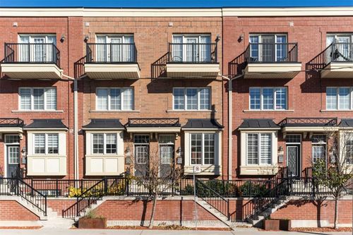 55 River St, Toronto, ON, M5A0G5 | Card Image
