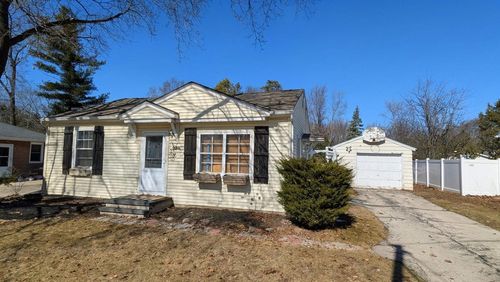 1426 E Calumet Street, APPLETON, WI, 54915 | Card Image