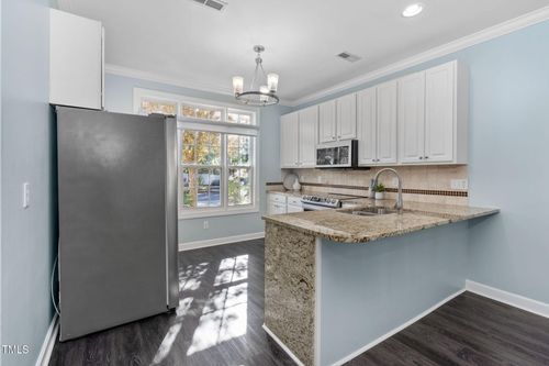 2106 White Pond Ct, Apex, NC, 27523-6252 | Card Image